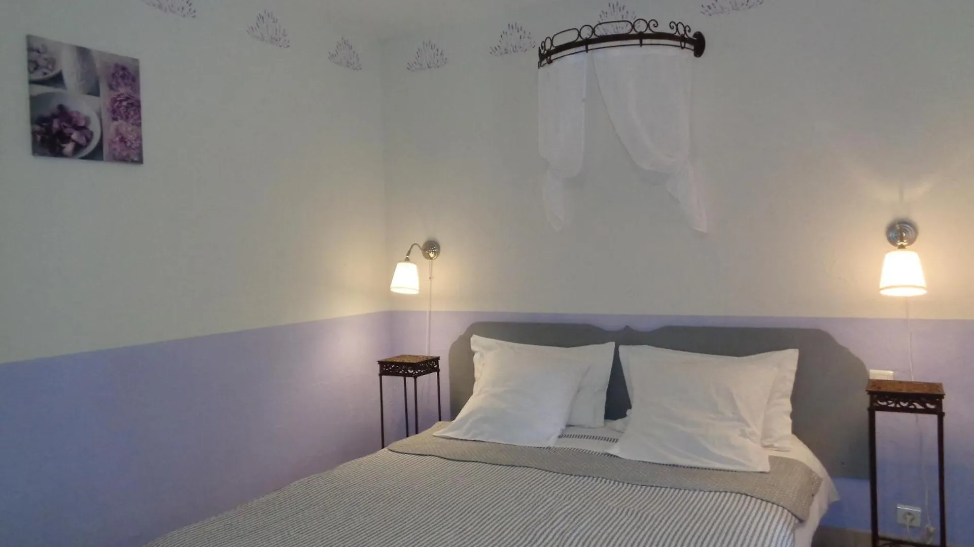 Couette-café Le clos des lavandes-Luberon Lacoste