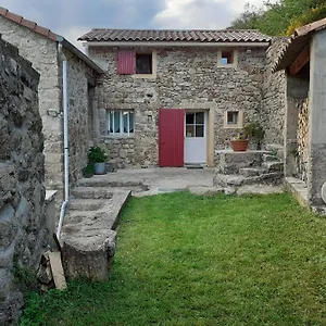 Les Terrasses De Collanges Couette-café