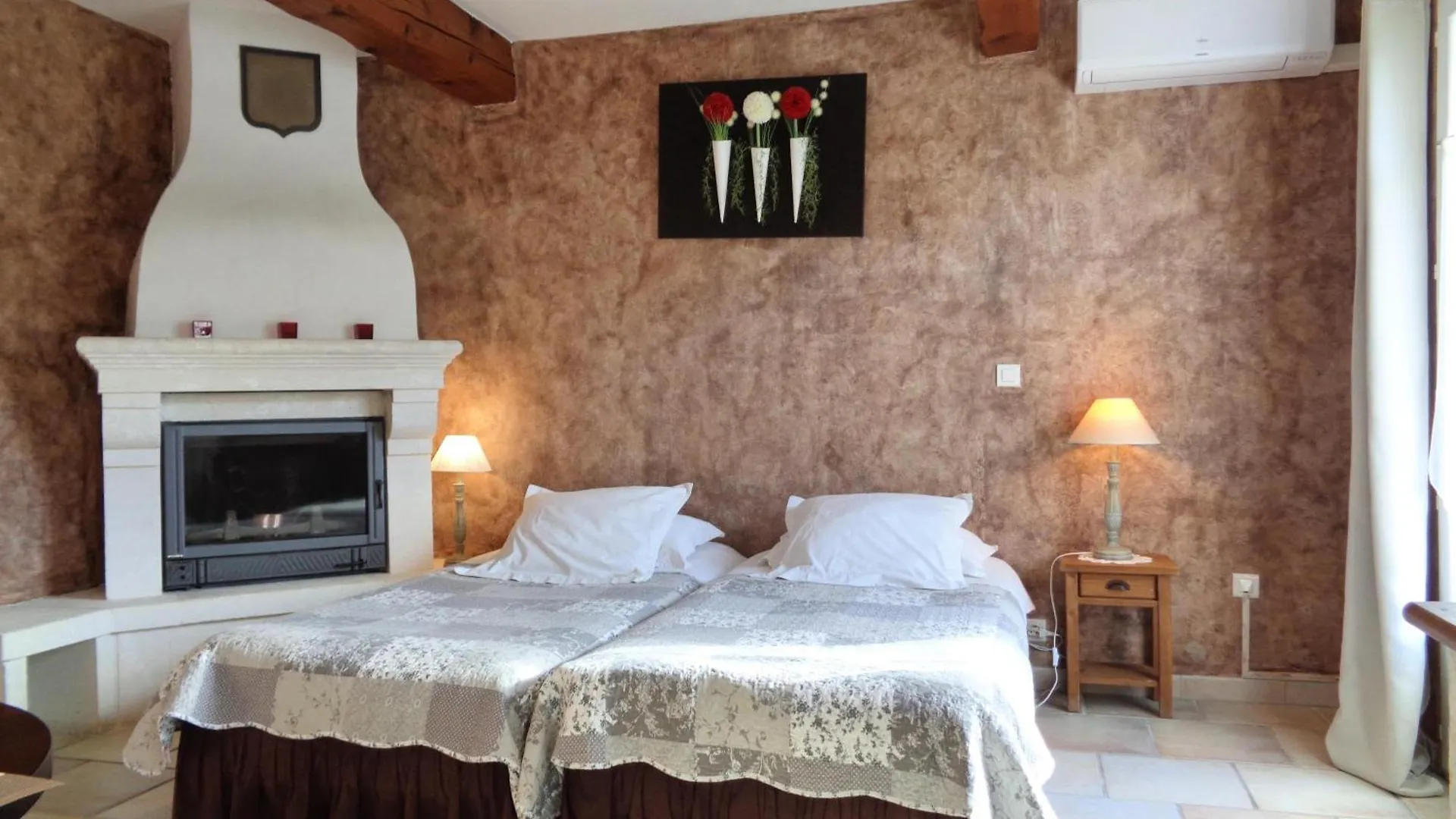 Clos Des Lavandes - Chambres Et Suites De Charme Climatisees-Luberon Lacoste  Lacoste (Vaucluse)