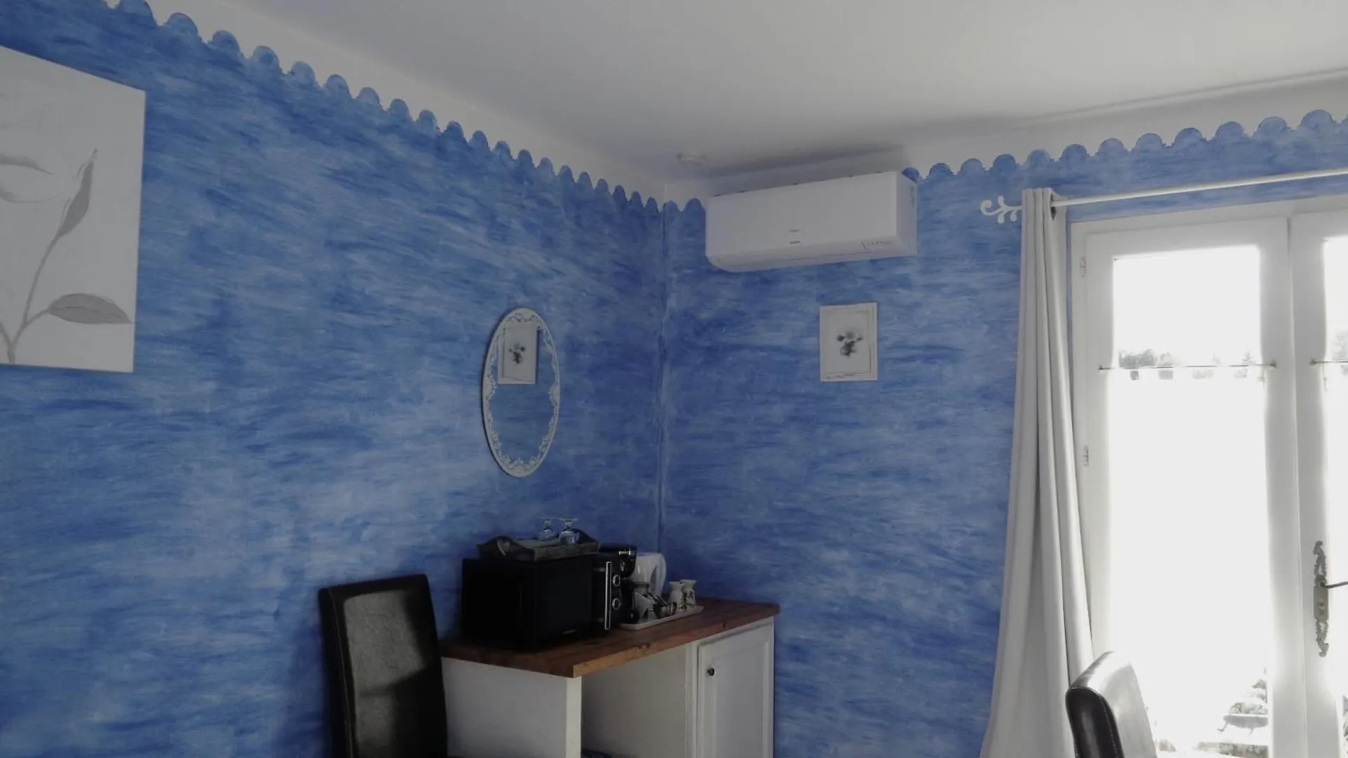 Clos Des Lavandes - Chambres Et Suites De Charme Climatisees-Luberon Lacoste  3*, Lacoste (Vaucluse)