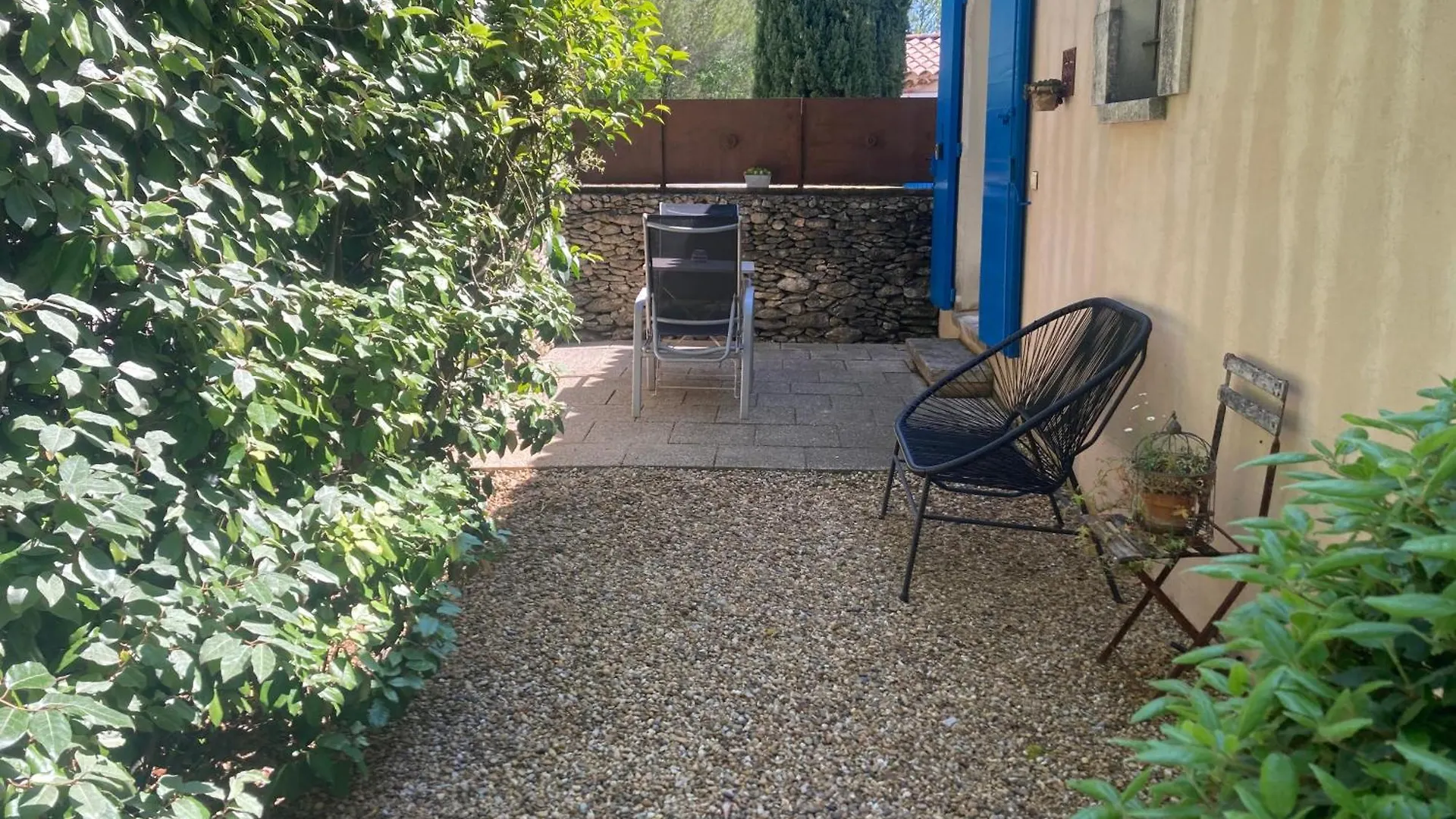 Clos Des Lavandes - Chambres Et Suites De Charme Climatisees-Luberon Lacoste  Lacoste (Vaucluse)